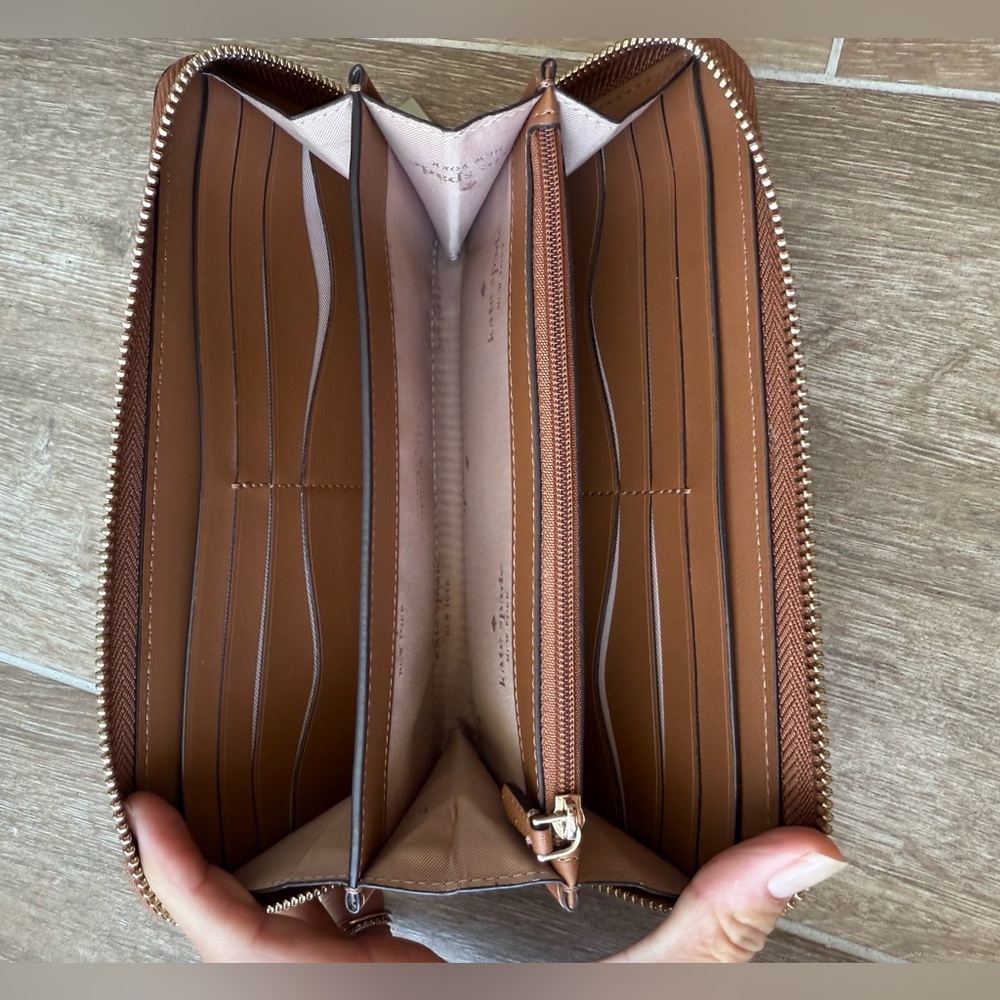 EEUC Kate Spade Leila Large Continental Zip Wallet in Brown Tan Pebbled Leather - Picture 5 of 7
